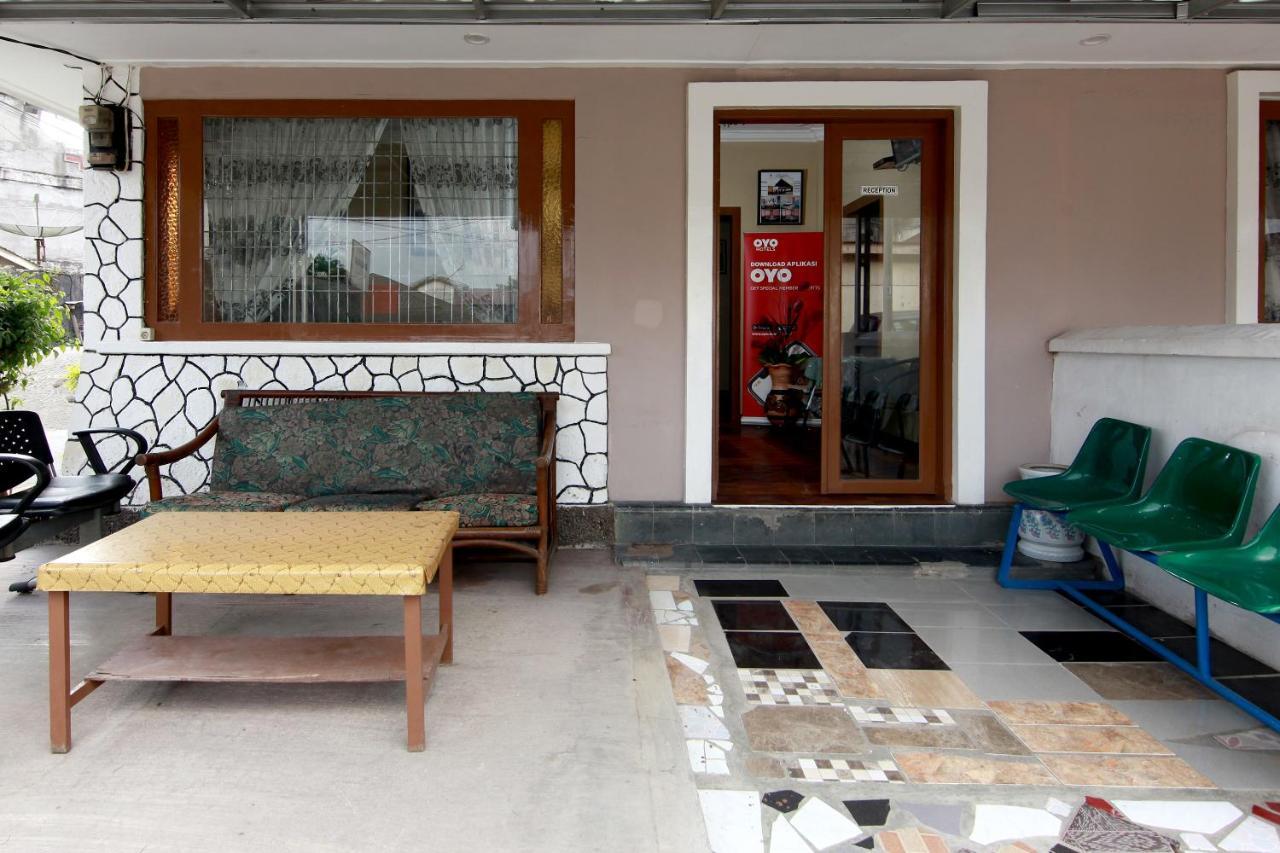 Oyo 799 Hotel Dieng Berastagi Exterior photo